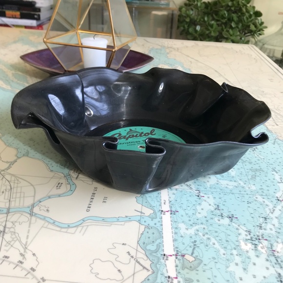 Christmas Wishes by Anne Murray Vinyl Record Bowl - Picture 3 of 4